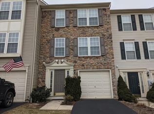 705 Waterway Ct, Quakertown, PA 18951