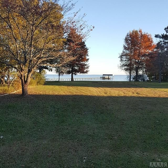 2nd image of 553 Winslow Rd