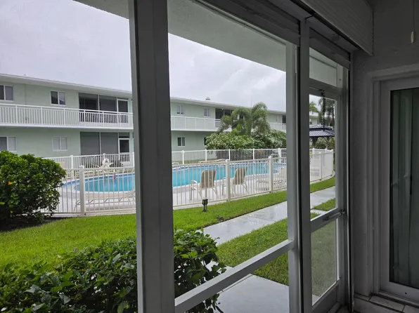 2100 NE 38TH Street #110, Lighthouse Point, FL 33064
