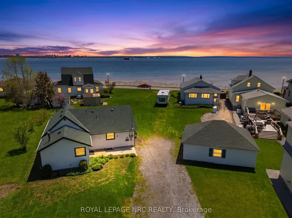 11 White Ave, Fort Erie, ON L2A 1B5