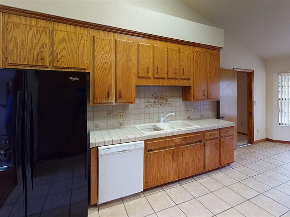 5th image of 7637 NW 36th Ave