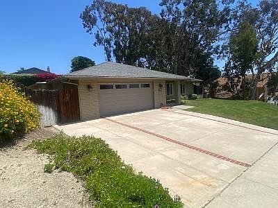 Wide driveway fit s 2 cars wide