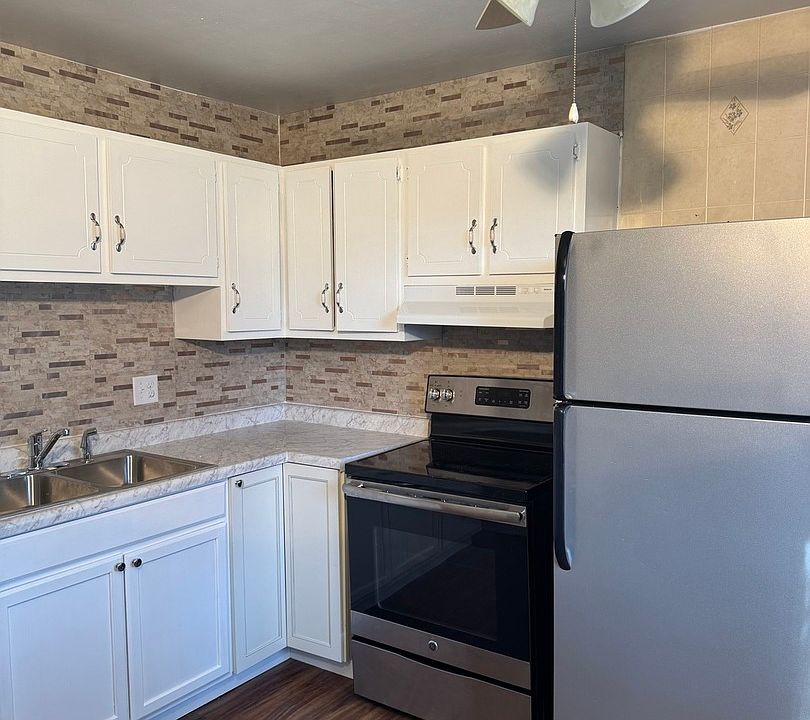 1st image of 1371 Monomoy St APT E1