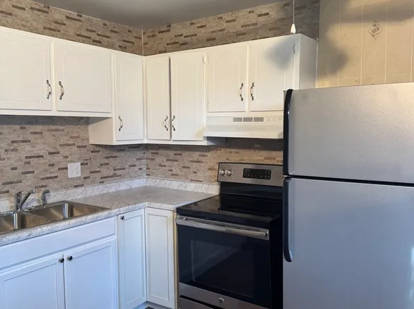 1371 Monomoy St APT E1, Aurora, IL 60506