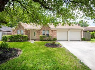 12610 Drifting Winds Dr, Houston, TX 77044