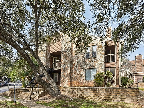 3rd image of 11520 Huebner #504