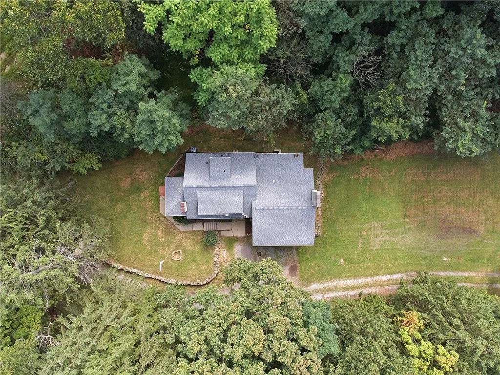 4 bed, 2237 sqft, $1,950 — Photo 3