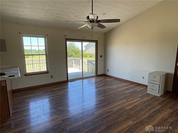 5th image of 73 Knolls Dr