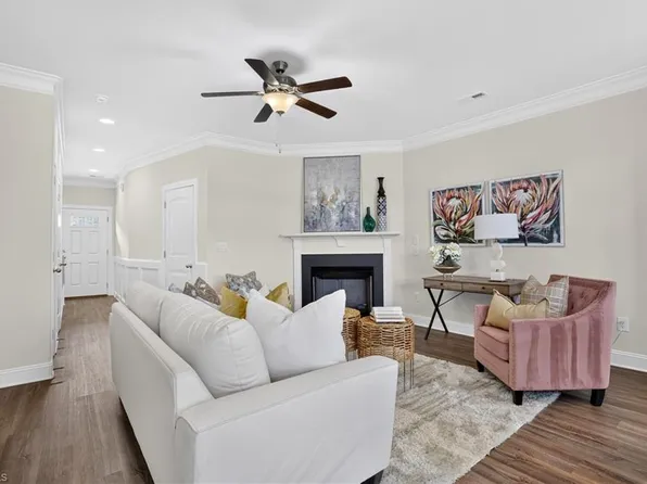 1007 Bonanza Ln, Mebane, NC 27302