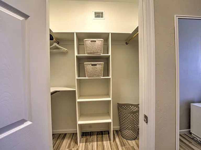 5025 E Lee St #1 — Photo 36