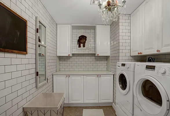 Sold by Casandra Properties Inc. | media 18