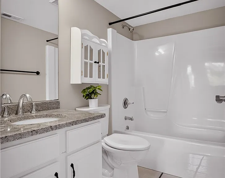 9704 Sundance Dr — Photo 30