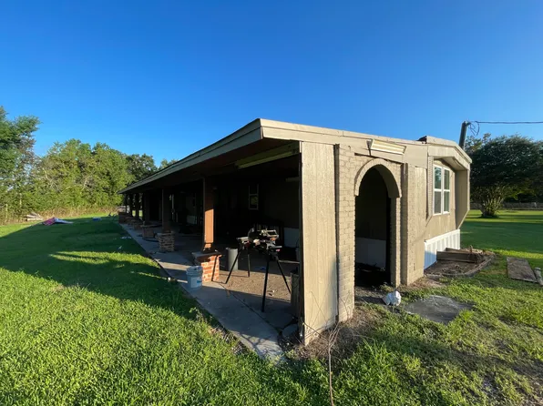 8721 Amanda Ln, Manvel, TX 77578