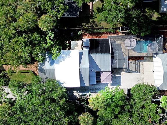 4th image of 1112 Palmetto St