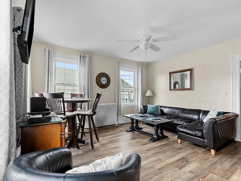 8 Franklin St #3 — Photo 5
