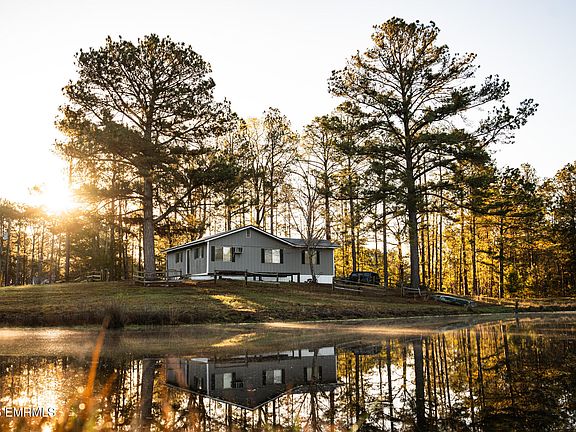 2nd image of 100 Center Grove Rd