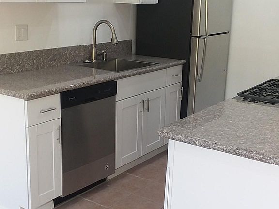 5th image of 3730 Watseka Ave APT 9