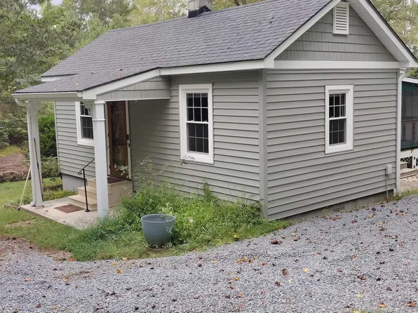 12343 Shannon Hill Rd, Louisa, VA 23093