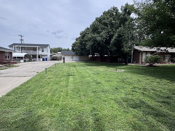 4th image of 3150 W Mentor Ave