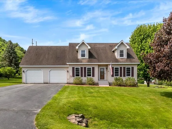 8 Laurie Avenue, St. Albans Town, VT 05478
