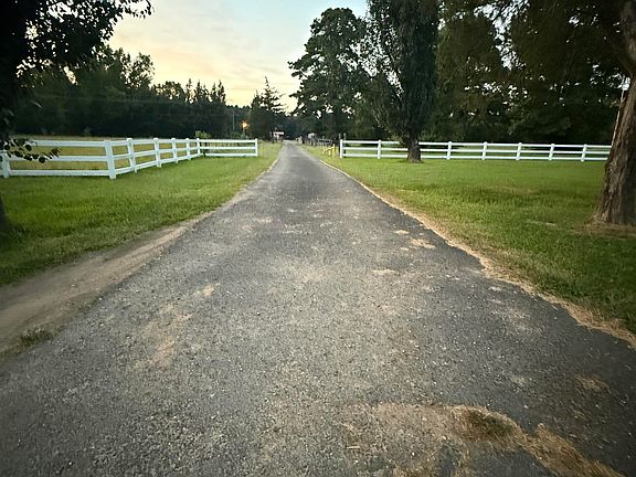 4th image of 9713 Springridge Texas Line Rd