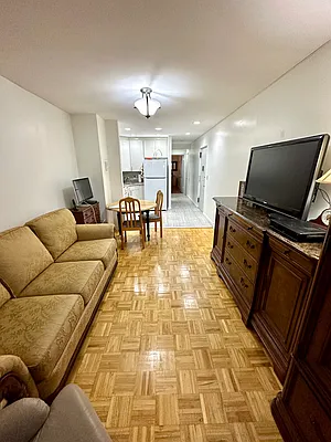 Rented by LRGNY Group, Inc. | media 18