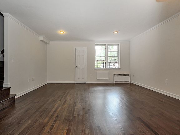 5th image of 28 W 96th St APT 10