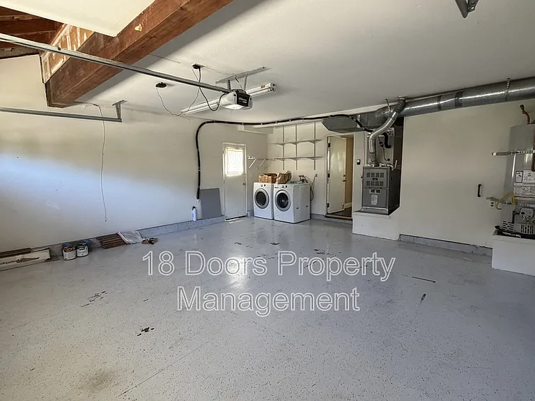 11035 Forestview Ln — Photo 18