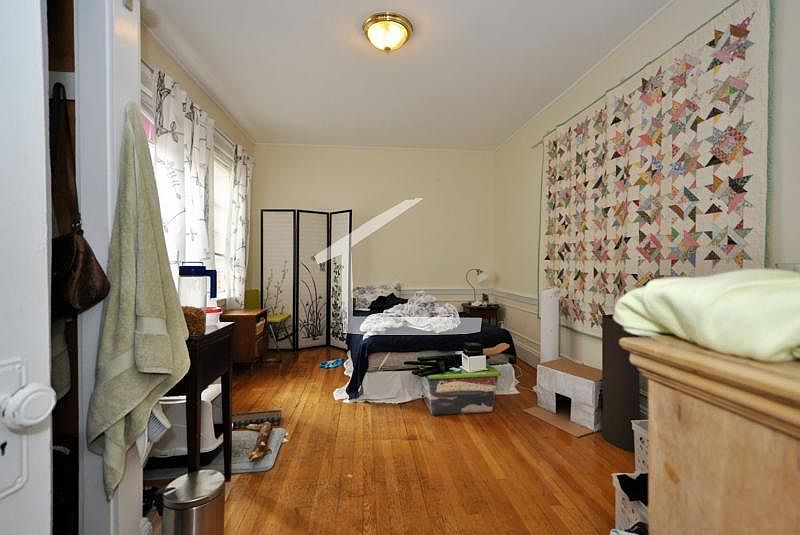 2nd image of 19 Melvin Ave #10JG