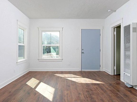 3rd image of 165 E Barnett St