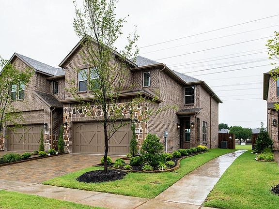 2nd image of 4833 Pasadena Dr