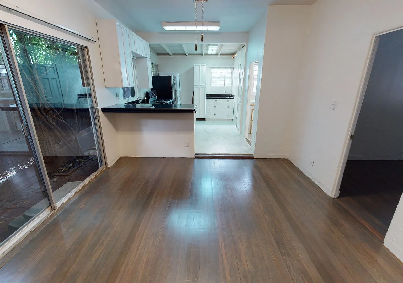 West Hollywood Oasis! *Free Rent* — Photo 4