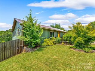 38 Ben Lippen Rd, Asheville, NC 28806