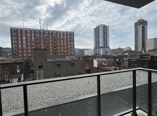1 Jarvis St #504, Hamilton, ON L8R 3J2