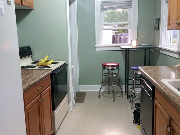 5th image of 1261 Canton St