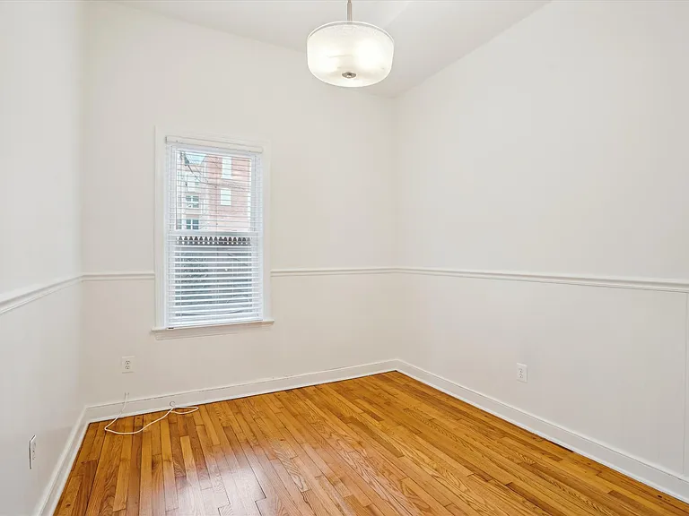 2431 I St NW #A — Photo 13