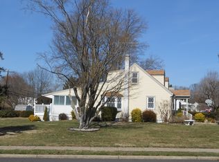 522 Corinthian Ave, Hatboro, PA 19040