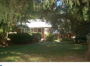 5 Barbara Dr, Malvern, PA 19355