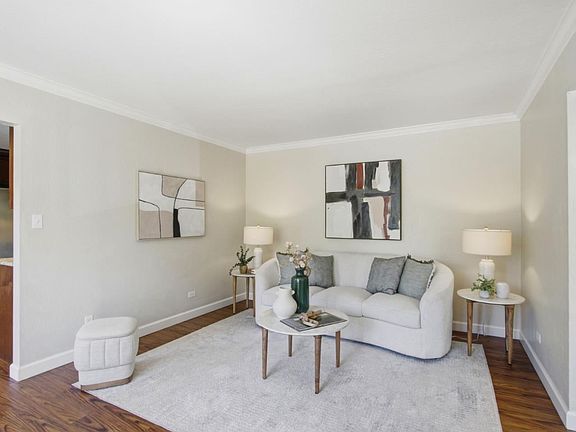 4th image of 701 N Rengstorff Ave APT 20