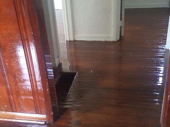 4th image of 2807 Victoria Ave APT 1