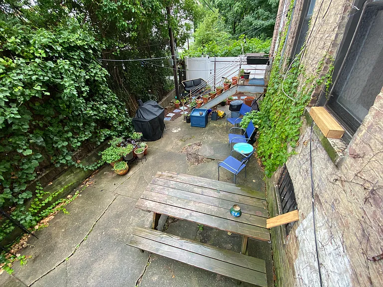 1061 Bergen St #4 — Photo 3
