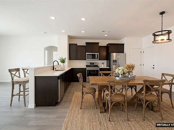 4th image of 1834 E Vista Drive