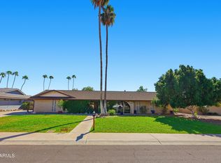 19 E Canterbury Ct, Phoenix, AZ 85022