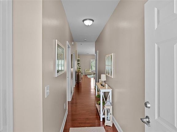 5th image of 1826 Bogey Ln