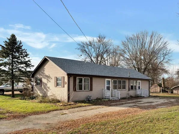 303 S East St, Gardner, IL 60424