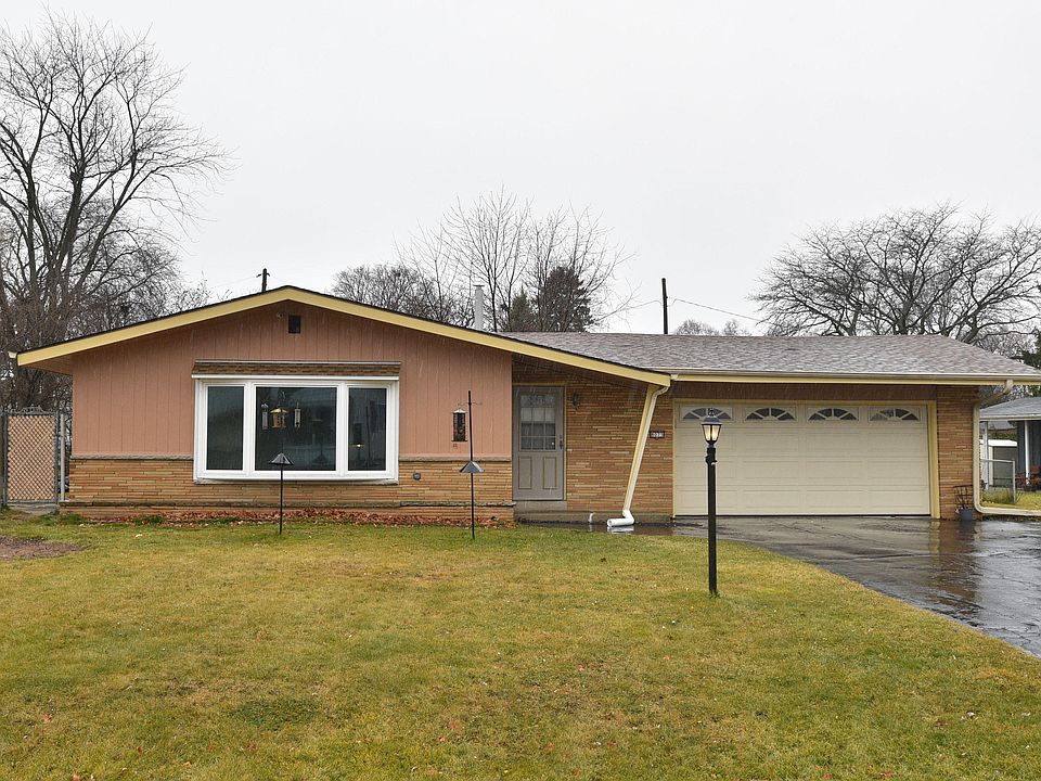 1st image of 8075 N Grandview Dr