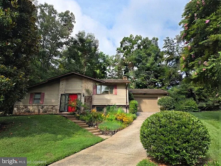 10027 W Constable Ct — Photo 21