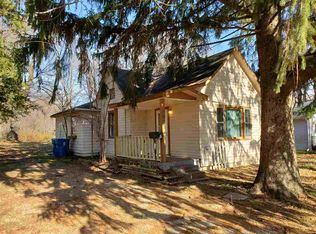 905 University St, Dixon, IL 61021