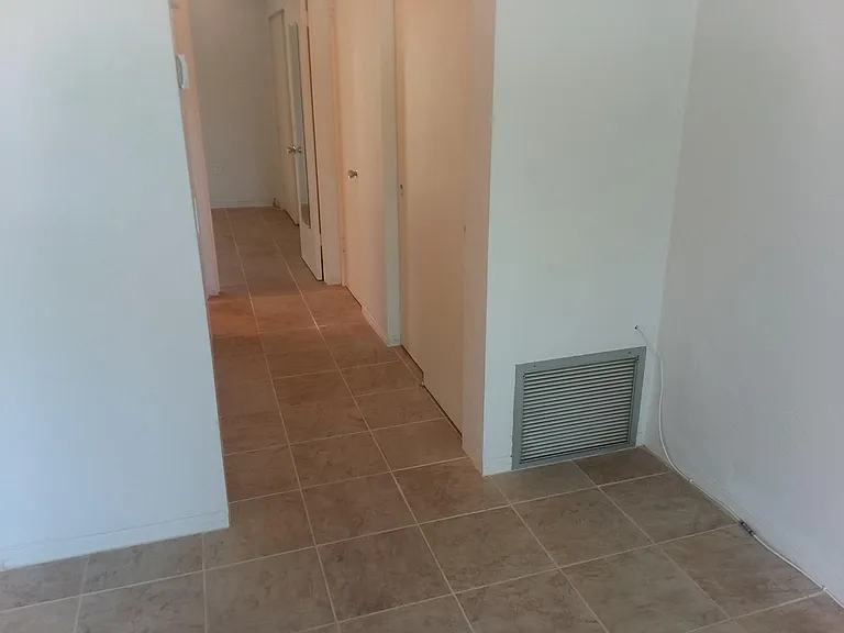 2020 World Parkway Blvd #32 — Photo 8