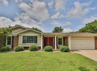 883 Parma Dr, Ballwin, MO 63021